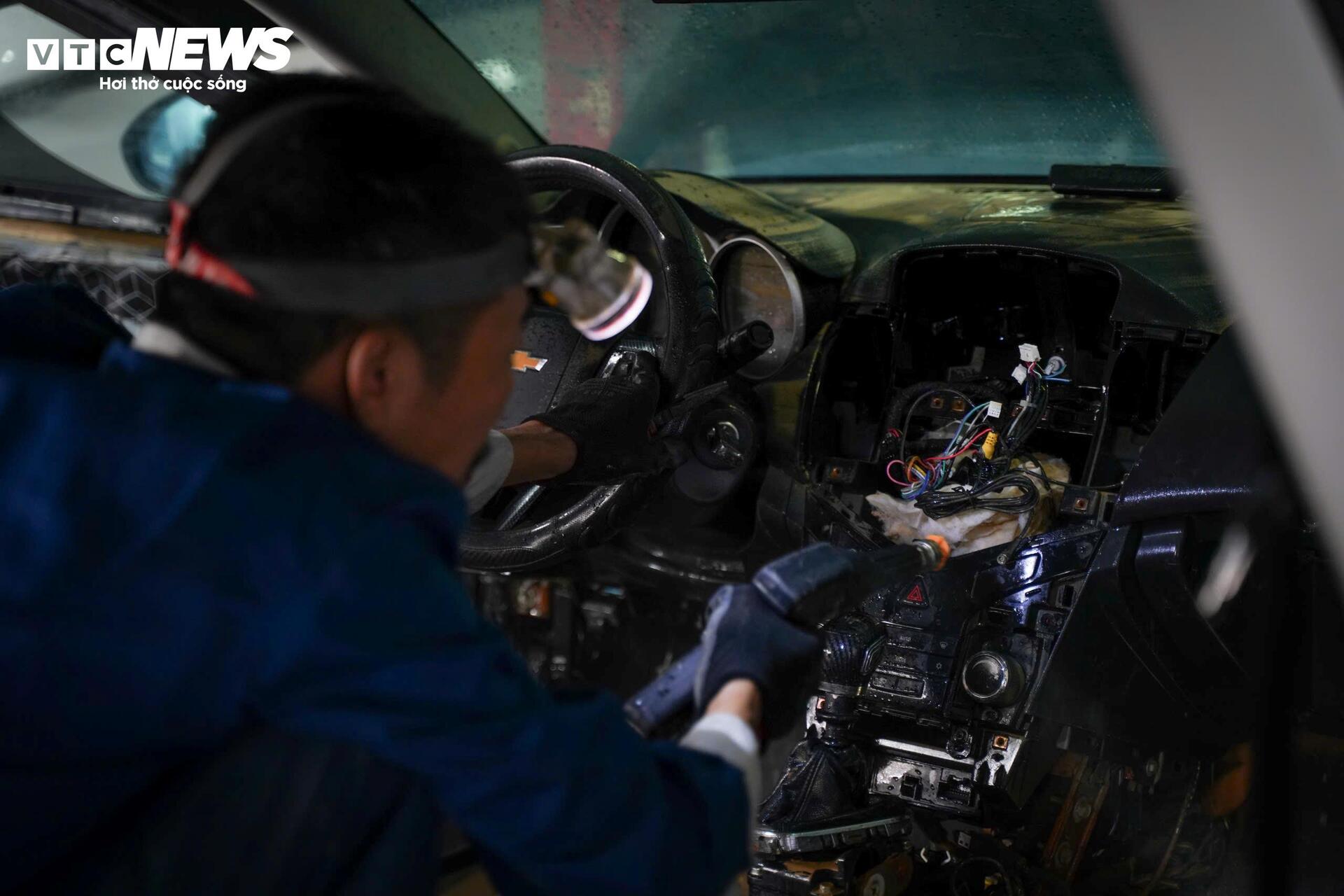 Cuộc 'đại phẫu' hồi sinh h&agrave;ng trăm &ocirc; t&ocirc; chết l&acirc;m s&agrave;ng sau lũ- Ảnh 8.