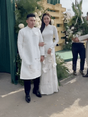Đám cưới Hoa hậu Đỗ Hà và thiếu gia vào sáng nay: Chú rể chính thức lộ diện, cô dâu khóc nức nở!- Ảnh 1. Đám cưới Hoa hậu Đỗ Hà và thiếu gia vào sáng nay: Chú rể chính thức lộ diện, cô dâu khóc nức nở!- Ảnh 1.