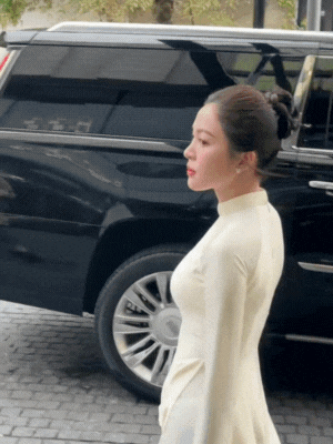Đám cưới Hoa hậu Đỗ Hà và thiếu gia vào sáng nay: Chú rể chính thức lộ diện, cô dâu khóc nức nở!- Ảnh 7. Đám cưới Hoa hậu Đỗ Hà và thiếu gia vào sáng nay: Chú rể chính thức lộ diện, cô dâu khóc nức nở!- Ảnh 7.