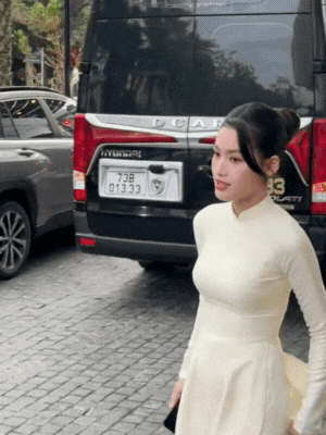 Đám cưới Hoa hậu Đỗ Hà và thiếu gia vào sáng nay: Chú rể chính thức lộ diện, cô dâu khóc nức nở!- Ảnh 8. Đám cưới Hoa hậu Đỗ Hà và thiếu gia vào sáng nay: Chú rể chính thức lộ diện, cô dâu khóc nức nở!- Ảnh 8.