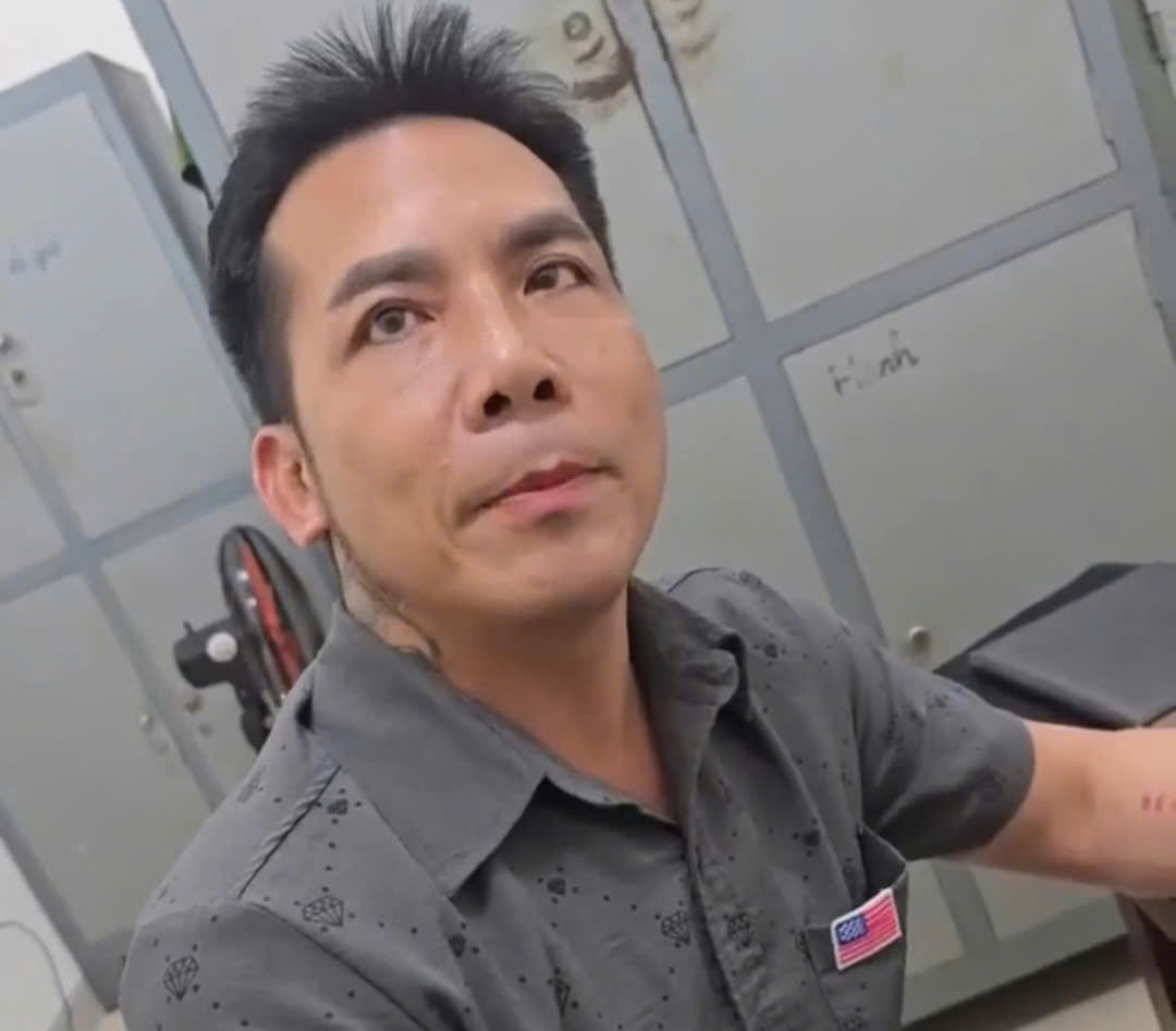Bắt tạm giam đối tượng hùng hổ đánh tài xế sau va chạm giao thông- Ảnh 1. Bắt tạm giam đối tượng hùng hổ đánh tài xế sau va chạm giao thông- Ảnh 1.