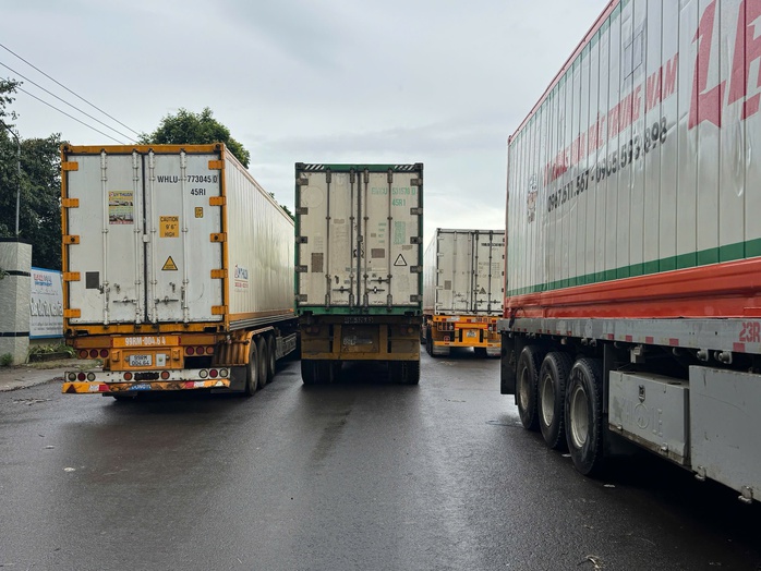 Cảnh tượng hy hữu tại Cụm công nghiệp Tân An , Đắk Lắk với hàng trăm container nông sản - Ảnh 2.