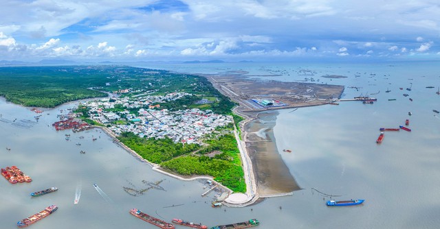 Dự án tỷ phú Phạm Nhật Vượng ròng rã theo đuổi suốt hai thập kỷ, có tòa tháp lấn biển cao nhất thế giới đón tin vui - Ảnh 2. Dự án tỷ phú Phạm Nhật Vượng ròng rã theo đuổi suốt hai thập kỷ, có tòa tháp lấn biển cao nhất thế giới đón tin vui - Ảnh 2.