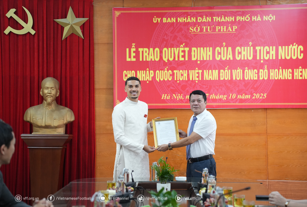Chính thức nhập tịch Việt Nam, Đỗ Hoàng Hên gửi thẳng thông điệp tới HLV Kim Sang-sik- Ảnh 2. Chính thức nhập tịch Việt Nam, Đỗ Hoàng Hên gửi thẳng thông điệp tới HLV Kim Sang-sik- Ảnh 2.