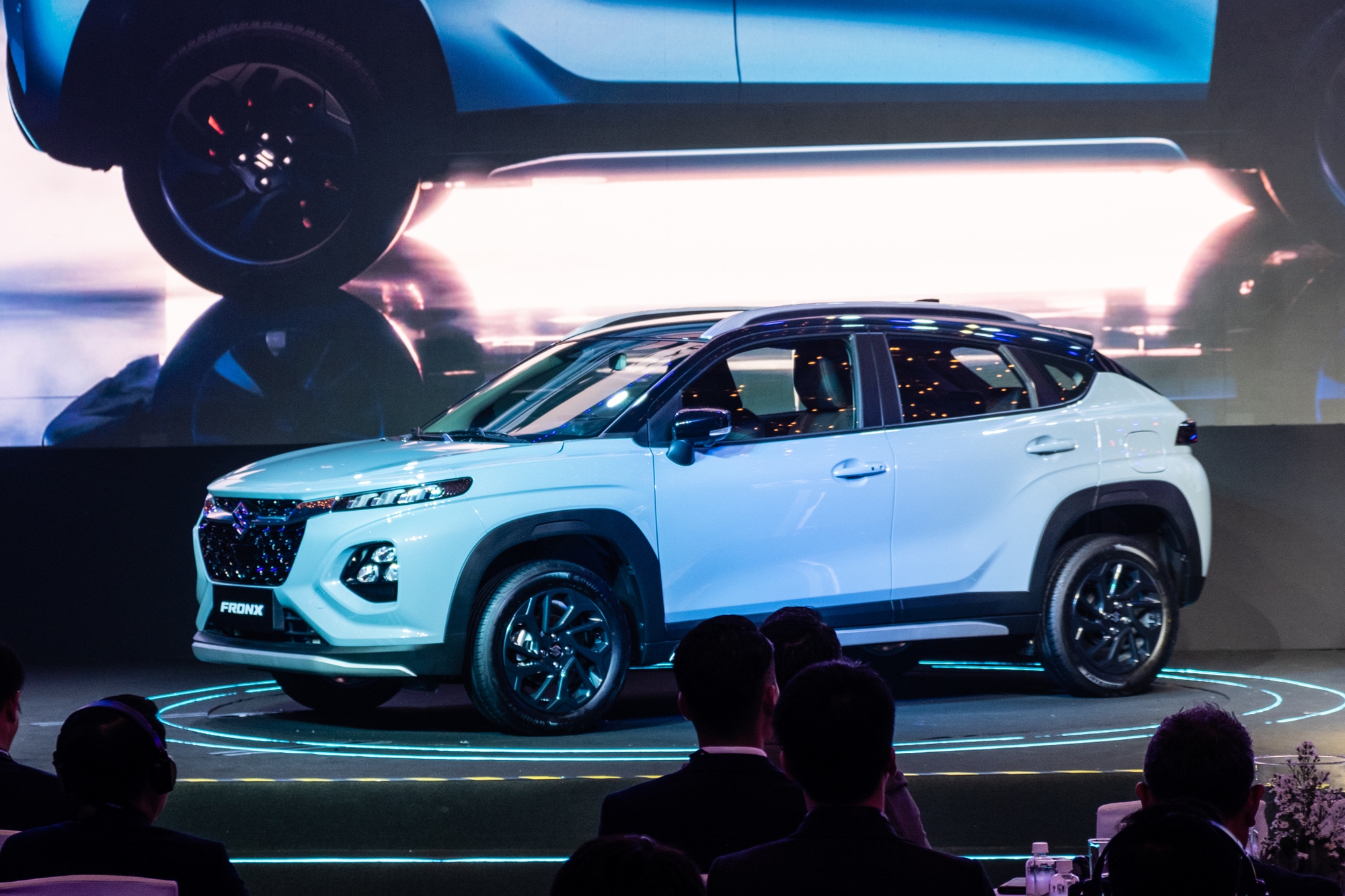 Suzuki Fronx ra mắt Việt Nam: Giá 520-649 triệu đồng, 3 phiên bản, có động cơ hybrid, ADAS, màn hình HUD- Ảnh 4.