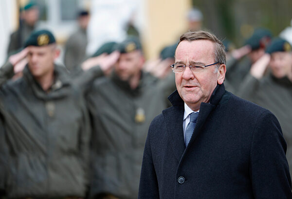 'Xổ số nhập ngũ' đẩy Berlin vào 'tâm bão': Đức vật lộn với tham vọng 'quân đội chính quy mạnh nhất châu Âu'- Ảnh 3. 'Xổ số nhập ngũ' đẩy Berlin vào 'tâm bão': Đức vật lộn với tham vọng 'quân đội chính quy mạnh nhất châu Âu'- Ảnh 3.