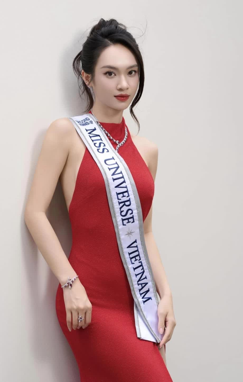 Á hậu Việt bị tóm thân mật bên thiếu gia Đức Phạm thừa nhận đang hẹn hò- Ảnh 1. Á hậu Việt bị tóm thân mật bên thiếu gia Đức Phạm thừa nhận đang hẹn hò- Ảnh 1.