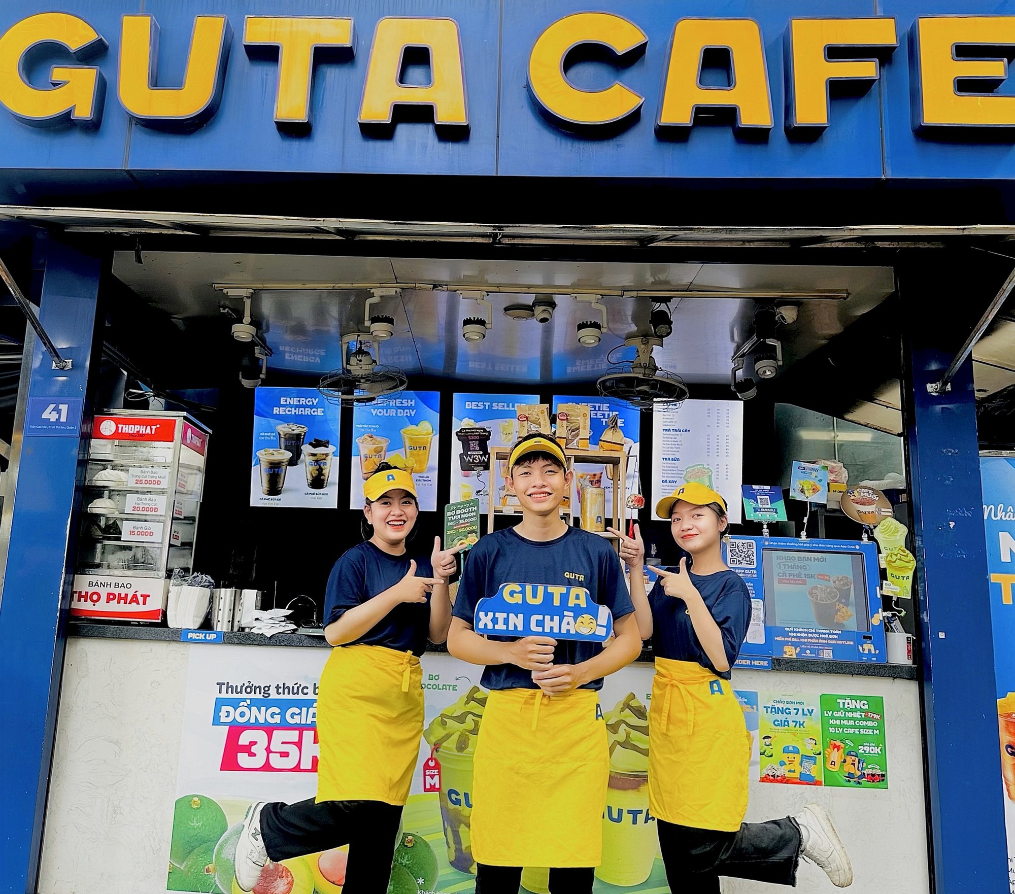 Sự thật về ông chủ trẻ đứng sau chuỗi cà phê rẻ nhất Việt Nam, cạnh tranh trực tiếp với Phúc Long và Highlands- Ảnh 1.