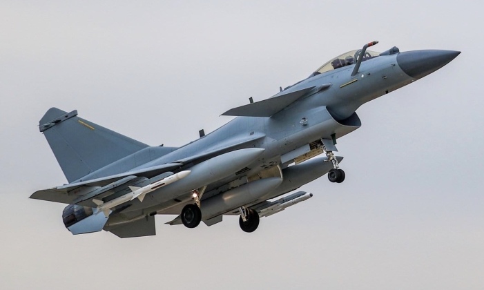 Điều gì khiến Indonesia bất ngờ “quay xe” chọn J-10C của Trung Quốc dù trước đó đã nhắm Rafale?- Ảnh 2. Điều gì khiến Indonesia bất ngờ “quay xe” chọn J-10C của Trung Quốc dù trước đó đã nhắm Rafale?- Ảnh 2.