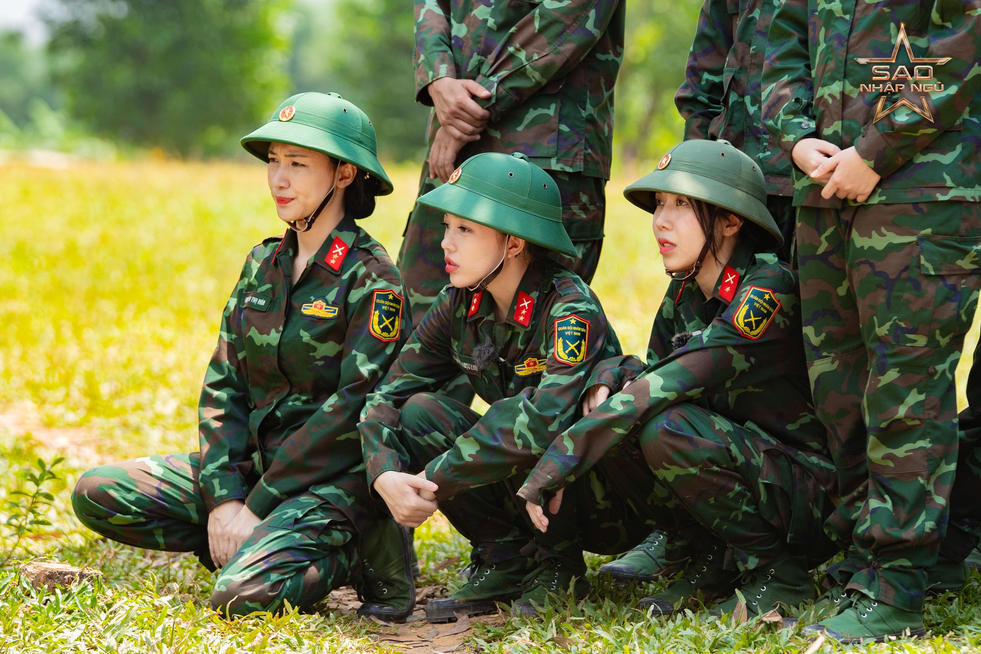 Hòa Minzy chấn thương nặng, phải nằm cáng sau màn đối đầu với Thiên Ân- Ảnh 2. Hòa Minzy chấn thương nặng, phải nằm cáng sau màn đối đầu với Thiên Ân- Ảnh 2.
