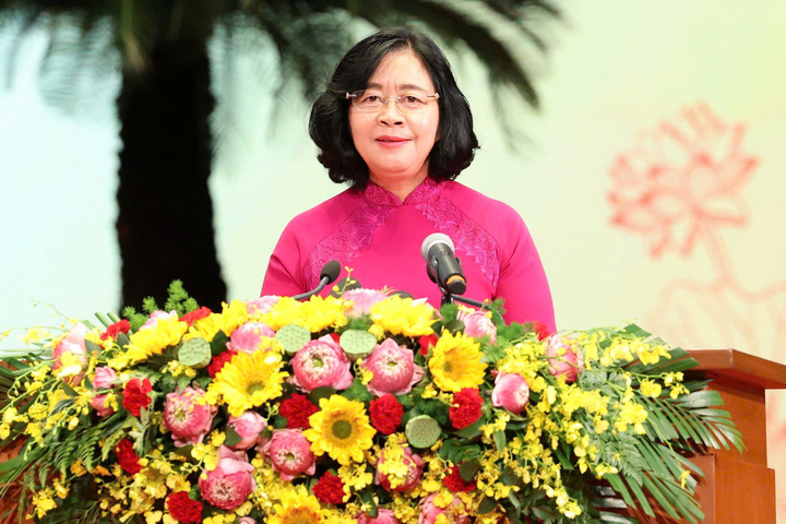Bà Bùi Thị Minh Hoài tiếp tục giữ chức Bí thư Thành ủy Hà Nội khóa XVIII- Ảnh 1. Bà Bùi Thị Minh Hoài tiếp tục giữ chức Bí thư Thành ủy Hà Nội khóa XVIII- Ảnh 1.