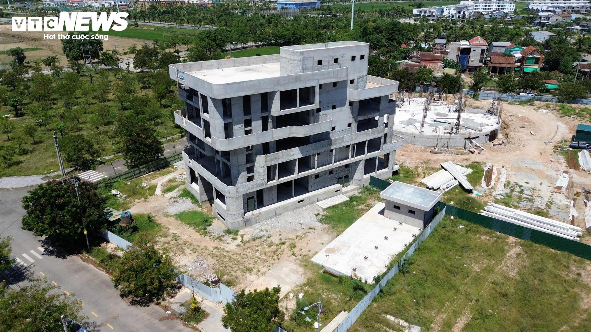 Cận cảnh toà nhà công nghệ ở Huế 'đứng bánh' vì nhà thầu thi công 'chạy làng'- Ảnh 6.