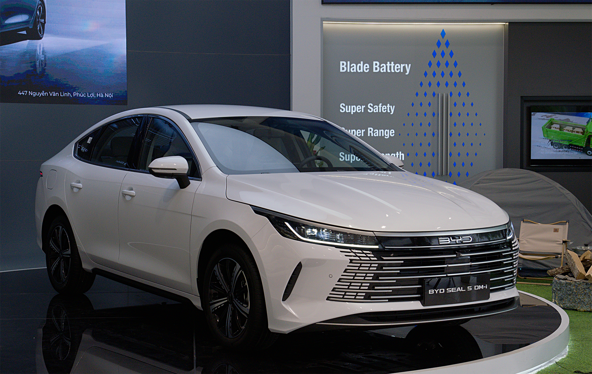 Phân khúc sedan phổ thông lần đầu có lựa chọn PHEV- Ảnh 1.