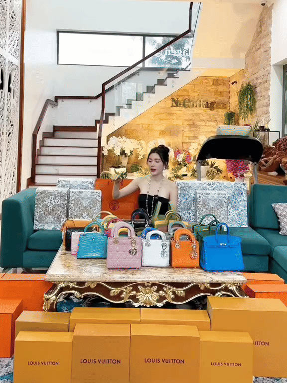 Sự thật về 40 chiếc túi Hermès trông 