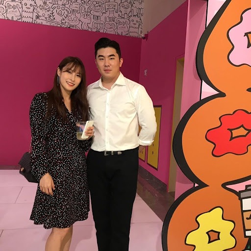 Nhiều bạn trai đại gia của mỹ nhân showbiz bị bắt khẩn- Ảnh 4. Nhiều bạn trai đại gia của mỹ nhân showbiz bị bắt khẩn- Ảnh 4.