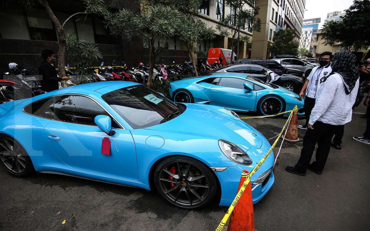 Dàn Lamborghini, Porsche, BMW của dân chơi ‘nhị phân’ bị bắt được đấu giá: Khởi điểm quy đổi 1,8 tỷ đồng, có xe độ khủng với biển tứ quý- Ảnh 3. Dàn Lamborghini, Porsche, BMW của dân chơi ‘nhị phân’ bị bắt được đấu giá: Khởi điểm quy đổi 1,8 tỷ đồng, có xe độ khủng với biển tứ quý- Ảnh 3.