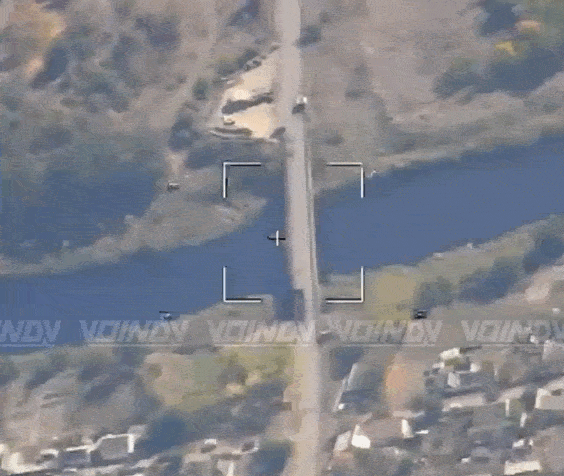 Nga đánh quá bất ngờ, đòn tấn công “dậy sóng” khắp MXH: Ông Putin đi nước cờ hiểm, Tomahawk bị chặn đứng- Ảnh 2. Nga đánh quá bất ngờ, đòn tấn công “dậy sóng” khắp MXH: Ông Putin đi nước cờ hiểm, Tomahawk bị chặn đứng- Ảnh 2.