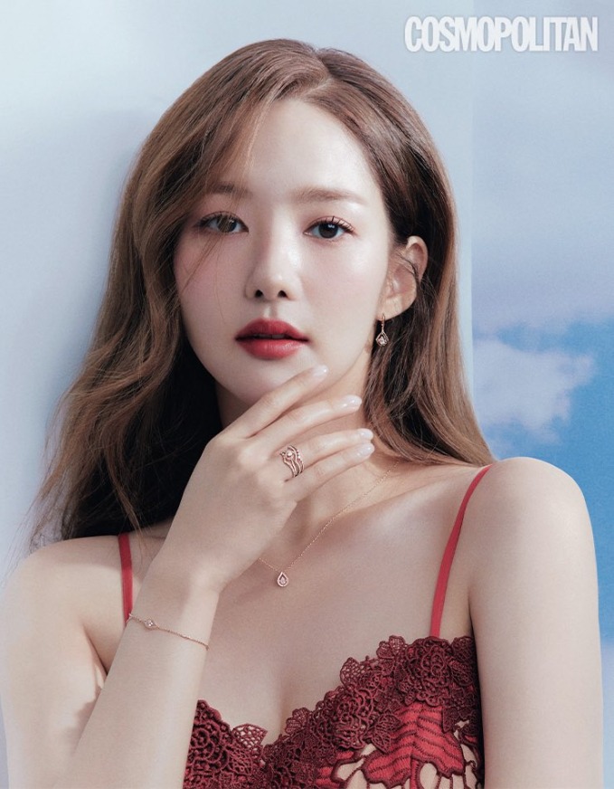 Nhiều bạn trai đại gia của mỹ nhân showbiz bị bắt khẩn- Ảnh 3. Nhiều bạn trai đại gia của mỹ nhân showbiz bị bắt khẩn- Ảnh 3.