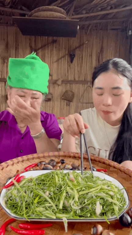 M&oacute;n rau T&acirc;y Bắc g&acirc;y sốt TikTok: Phắc c&uacute;t t&ograve; ng&ograve;ng l&agrave; g&igrave; m&agrave; ai xem cũng muốn ăn thử?- Ảnh 10.