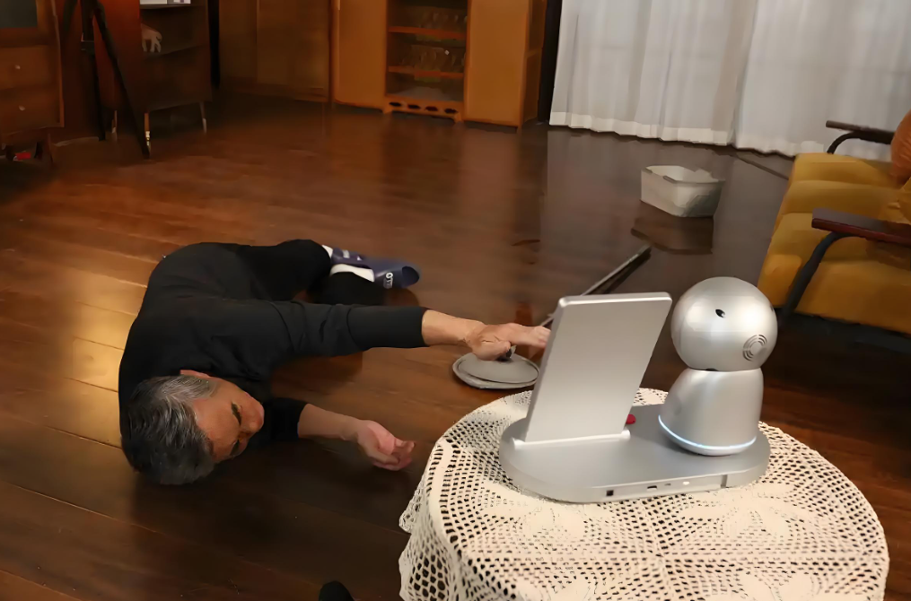 Bố gi&agrave; m&ugrave; l&ograve;a bị con d&acirc;u hắt hủi, đ&ecirc;m mưa cầm gậy bỏ đi v&agrave; n&oacute;i một c&acirc;u khiến t&ocirc;i đau đớn c&ugrave;ng cực- Ảnh 1.