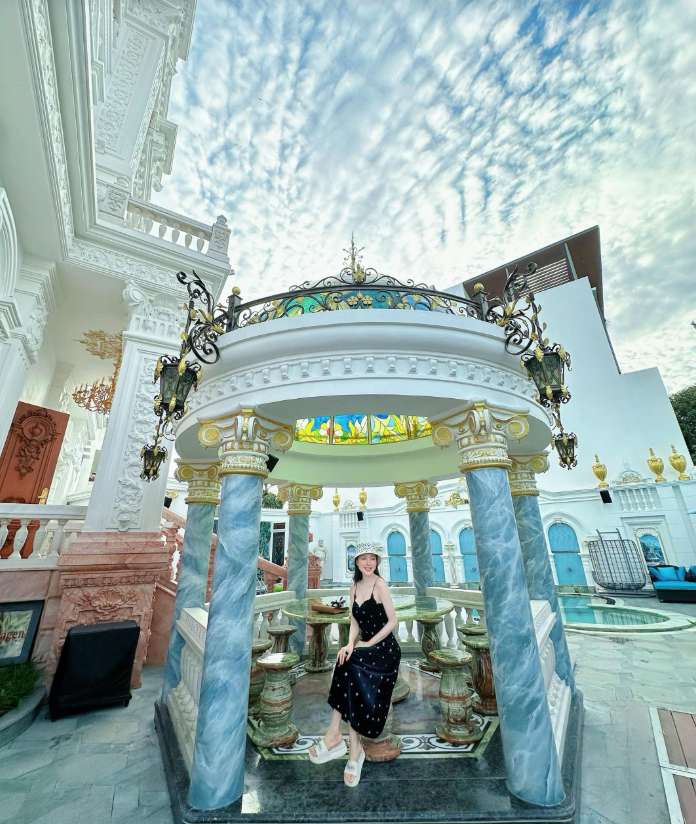 Chuyện g&igrave; xảy ra tại &ldquo;l&acirc;u đ&agrave;i 500 tỷ&rdquo; của Ng&acirc;n Collagen trong đ&ecirc;m?- Ảnh 6.