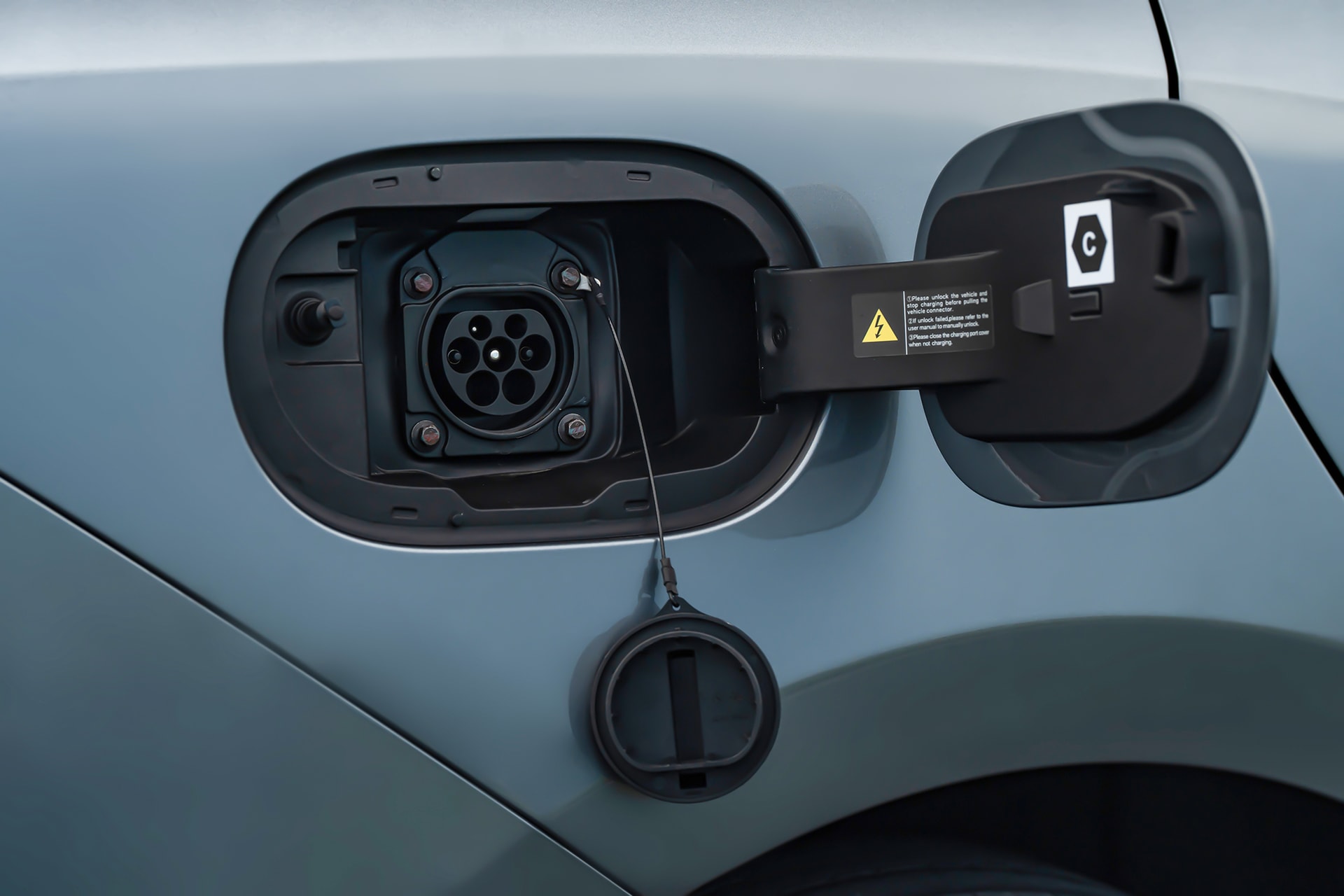 Phân khúc sedan phổ thông lần đầu có lựa chọn PHEV- Ảnh 3.