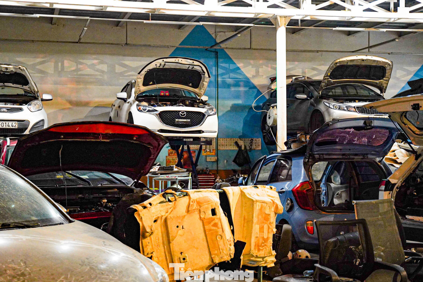 Hàng nghìn xe ngập nước, gara ở Thái Nguyên làm xuyên đêm vẫn quá tải- Ảnh 5.