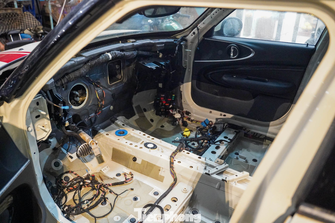 Hàng nghìn xe ngập nước, gara ở Thái Nguyên làm xuyên đêm vẫn quá tải- Ảnh 8.