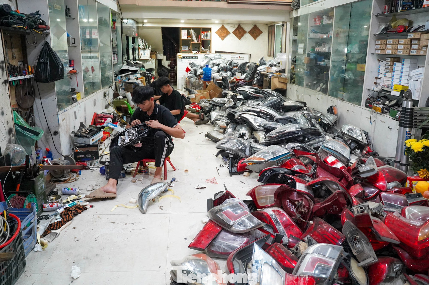 Hàng nghìn xe ngập nước, gara ở Thái Nguyên làm xuyên đêm vẫn quá tải- Ảnh 18.