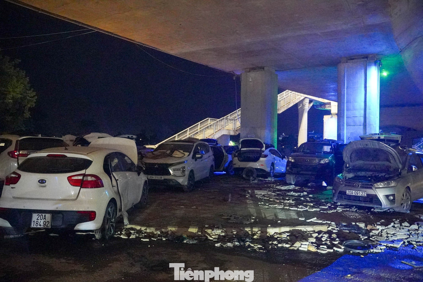 Hàng nghìn xe ngập nước, gara ở Thái Nguyên làm xuyên đêm vẫn quá tải- Ảnh 16.