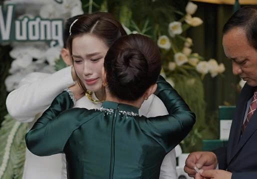Bố chồng nói gì về Đỗ Thị Hà?- Ảnh 6. Bố chồng nói gì về Đỗ Thị Hà?- Ảnh 6.