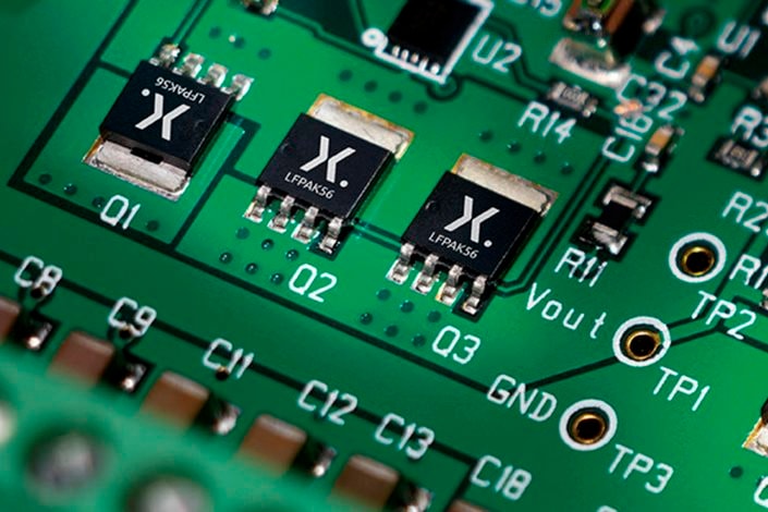 Ngành xe hơi trước nguy cơ khủng hoảng chip tái diễn, chuỗi cung ứng bán dẫn toàn cầu căng thẳng- Ảnh 1.