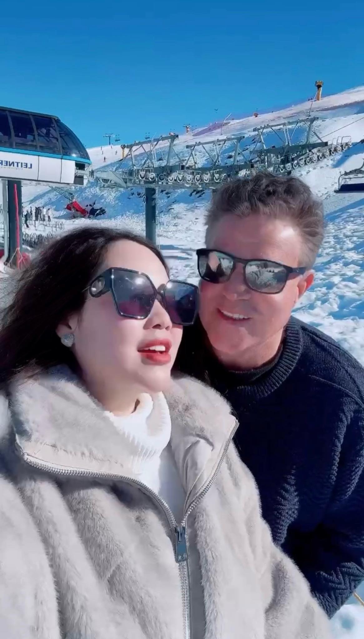 "Nấm lùn showbiz Việt" bị mỉa mai chỉ chăm chăm nhìn ngó tài sản của chồng Tây- Ảnh 5. "Nấm lùn showbiz Việt" bị mỉa mai chỉ chăm chăm nhìn ngó tài sản của chồng Tây- Ảnh 5.