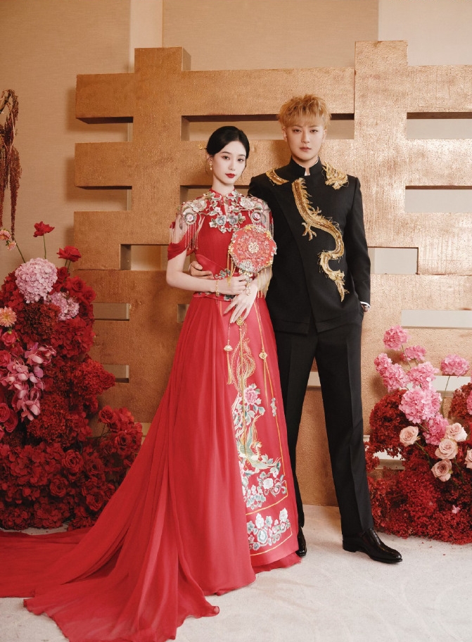 "Tóm dính" con trai đầu lòng của "anh sếp showbiz" và nàng thơ gen Z?- Ảnh 3. "Tóm dính" con trai đầu lòng của "anh sếp showbiz" và nàng thơ gen Z?- Ảnh 3.