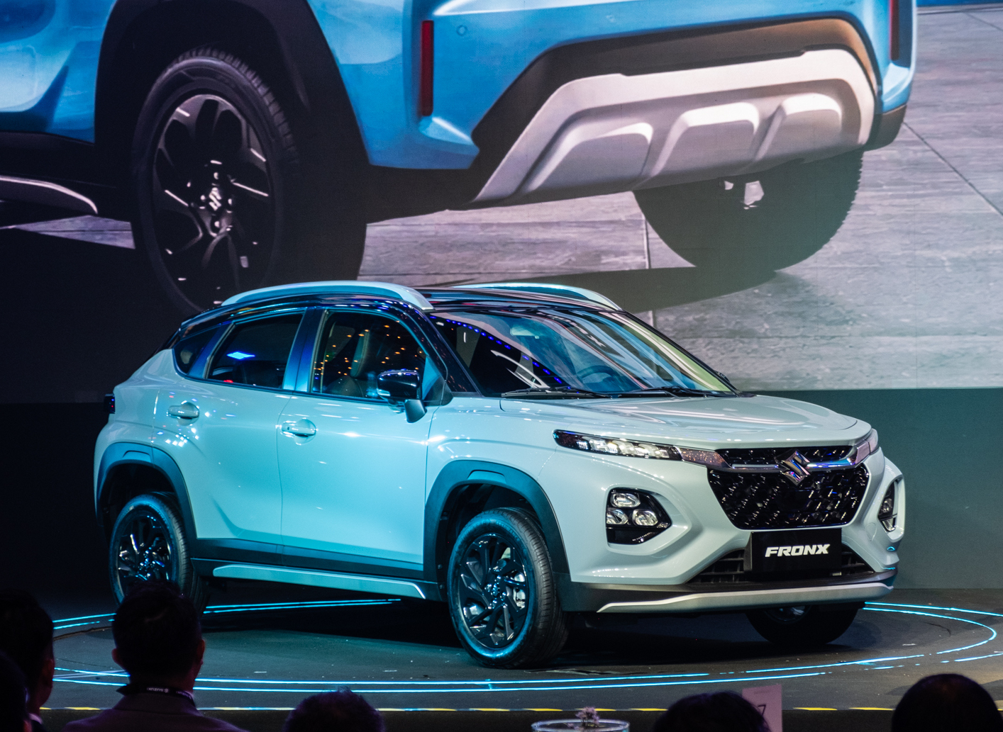 Chênh 1 triệu đồng, chọn Fronx bản cao nhất hay Yaris Cross xăng, bảng so sánh này sẽ giúp bạn dễ quyết định hơn- Ảnh 1. Chênh 1 triệu đồng, chọn Fronx bản cao nhất hay Yaris Cross xăng, bảng so sánh này sẽ giúp bạn dễ quyết định hơn- Ảnh 1.