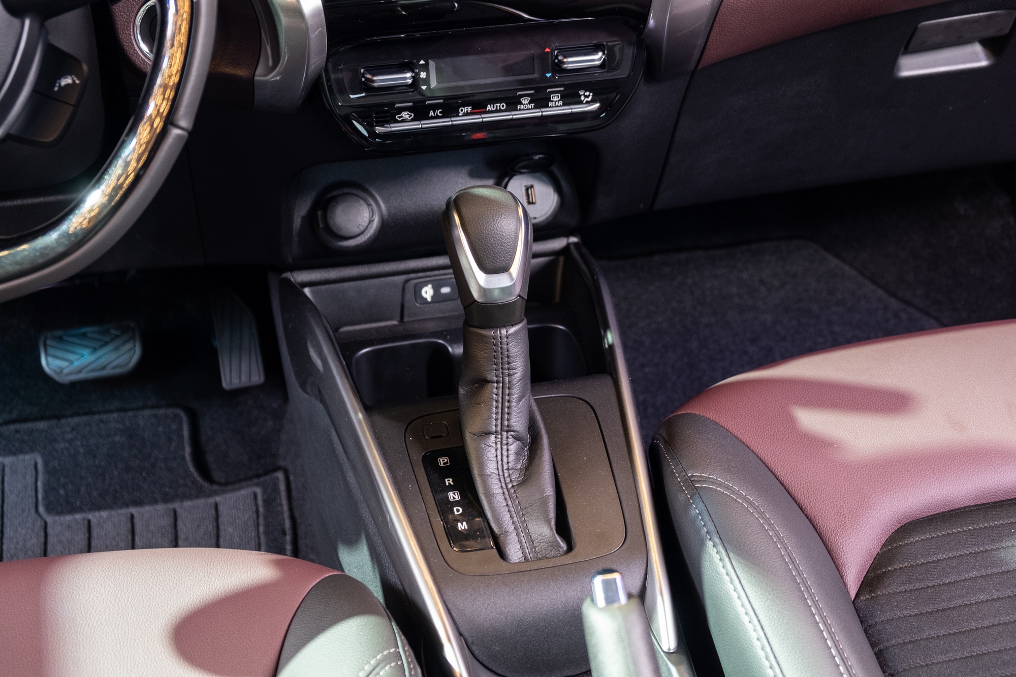 Chênh 1 triệu đồng, chọn Fronx bản cao nhất hay Yaris Cross xăng, bảng so sánh này sẽ giúp bạn dễ quyết định hơn- Ảnh 9. Chênh 1 triệu đồng, chọn Fronx bản cao nhất hay Yaris Cross xăng, bảng so sánh này sẽ giúp bạn dễ quyết định hơn- Ảnh 9.