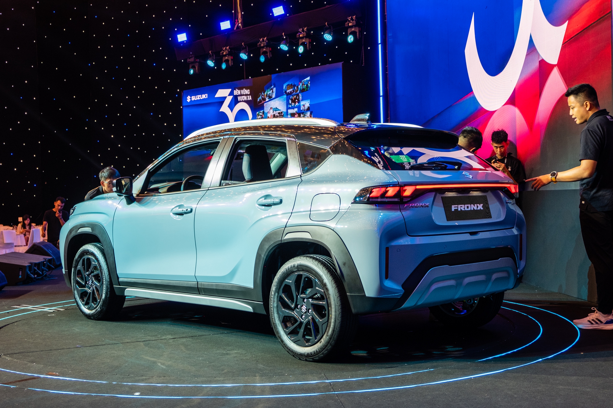 Chênh 1 triệu đồng, chọn Fronx bản cao nhất hay Yaris Cross xăng, bảng so sánh này sẽ giúp bạn dễ quyết định hơn- Ảnh 3. Chênh 1 triệu đồng, chọn Fronx bản cao nhất hay Yaris Cross xăng, bảng so sánh này sẽ giúp bạn dễ quyết định hơn- Ảnh 3.