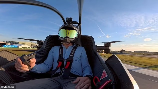 Cuộc đua 'Công thức 1’ trên không đầu tiên biến viễn tưởng thành hiện thực- Ảnh 3. Cuộc đua 'Công thức 1’ trên không đầu tiên biến viễn tưởng thành hiện thực- Ảnh 3.