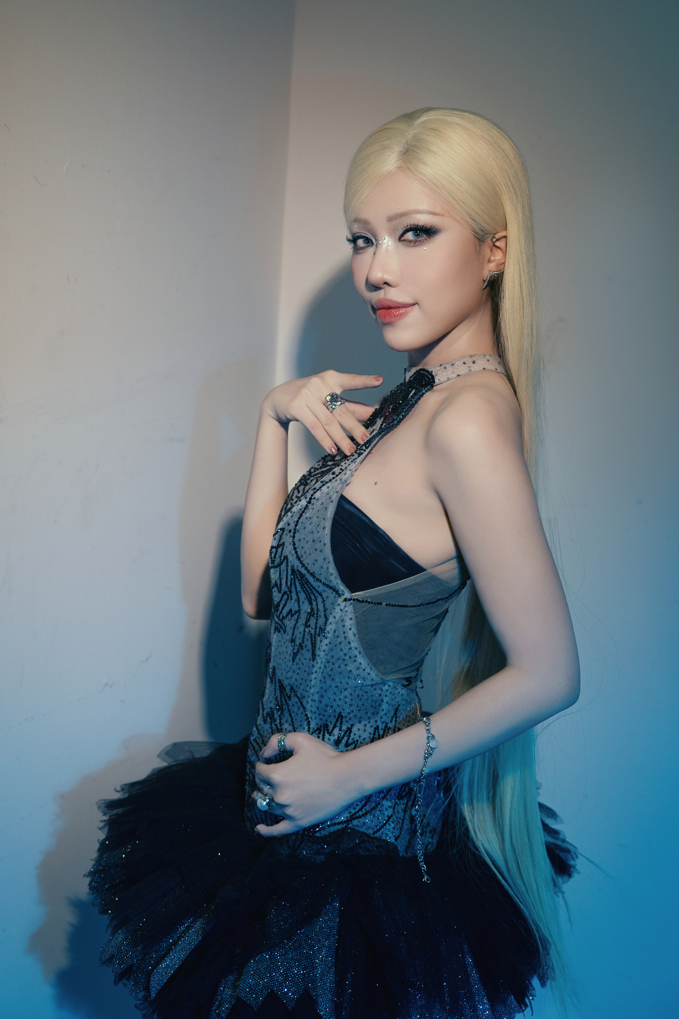 Phùng Khánh Linh ra mắt album thứ ba Phùng Khánh Linh ra mắt album thứ ba