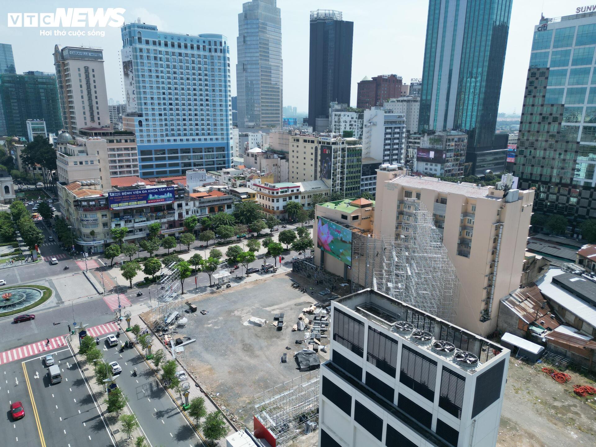 Cận cảnh khu đất 'vàng' bỏ hoang gần 10 năm giữa trung tâm TP.HCM- Ảnh 12. Cận cảnh khu đất 'vàng' bỏ hoang gần 10 năm giữa trung tâm TP.HCM- Ảnh 12.