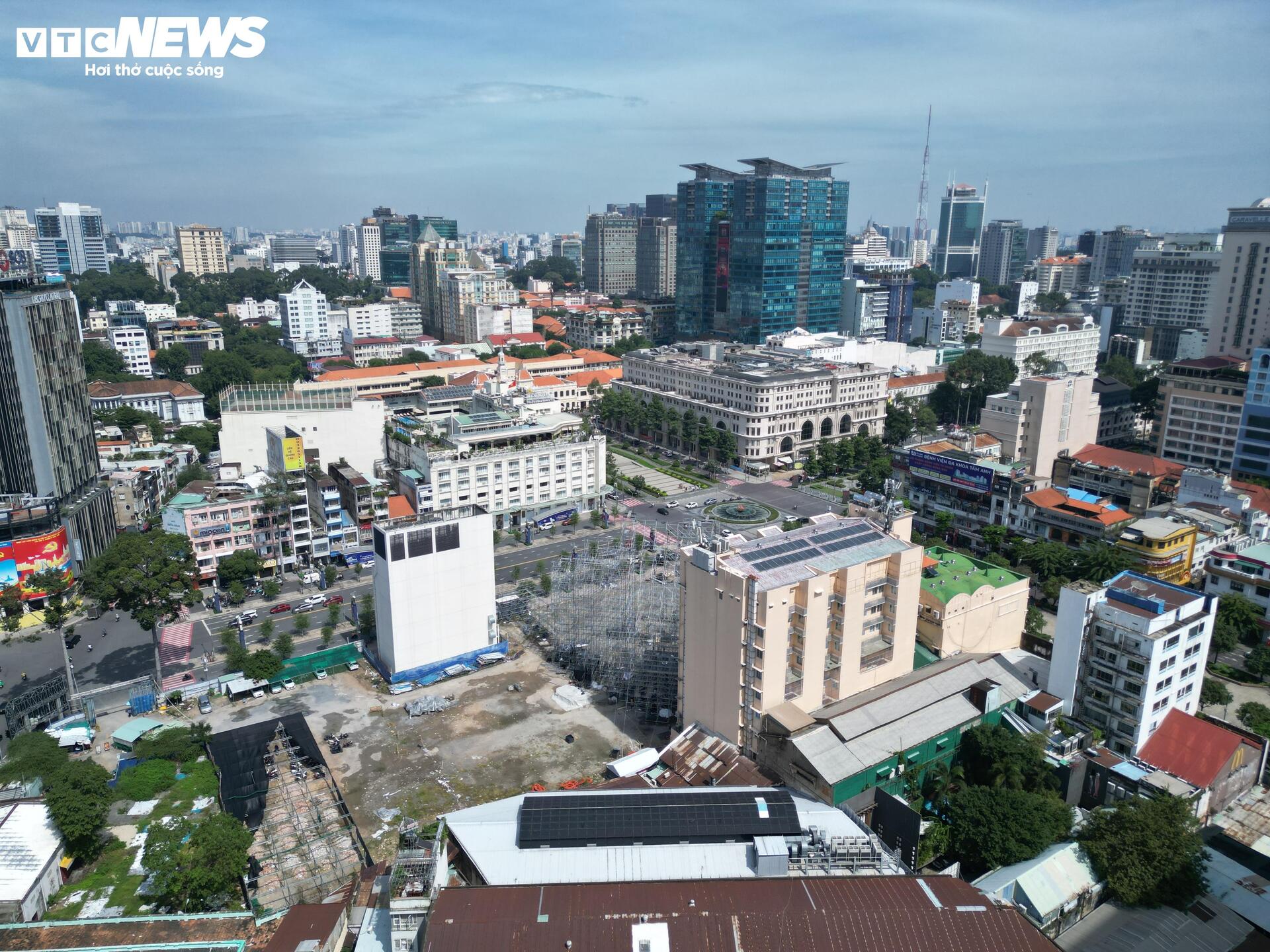 Cận cảnh khu đất 'vàng' bỏ hoang gần 10 năm giữa trung tâm TP.HCM- Ảnh 9. Cận cảnh khu đất 'vàng' bỏ hoang gần 10 năm giữa trung tâm TP.HCM- Ảnh 9.