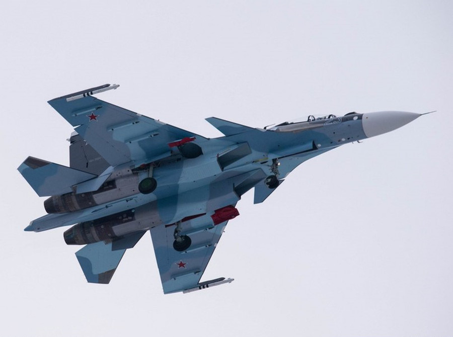 Tiêm kích Su-30SM rơi khi cố đánh chặn máy bay không người lái?- Ảnh 1.