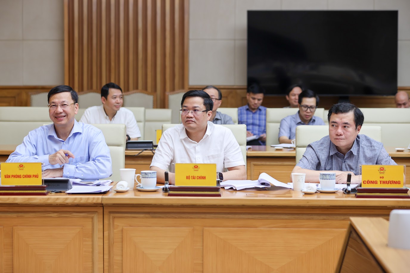 Thủ tướng: Xử lý nghiêm cán bộ vô cảm để thuốc, thực phẩm kém chất lượng ra thị trường- Ảnh 2. Thủ tướng: Xử lý nghiêm cán bộ vô cảm để thuốc, thực phẩm kém chất lượng ra thị trường- Ảnh 2.