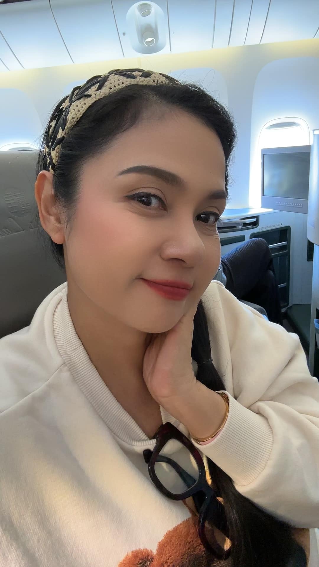 16 tuổi đã ra dáng đại mỹ nhân cả Việt Nam có đúng 1 người: Nhan sắc trời cao ban tặng, đẹp gì mà đẹp kinh thế- Ảnh 8. 16 tuổi đã ra dáng đại mỹ nhân cả Việt Nam có đúng 1 người: Nhan sắc trời cao ban tặng, đẹp gì mà đẹp kinh thế- Ảnh 8.