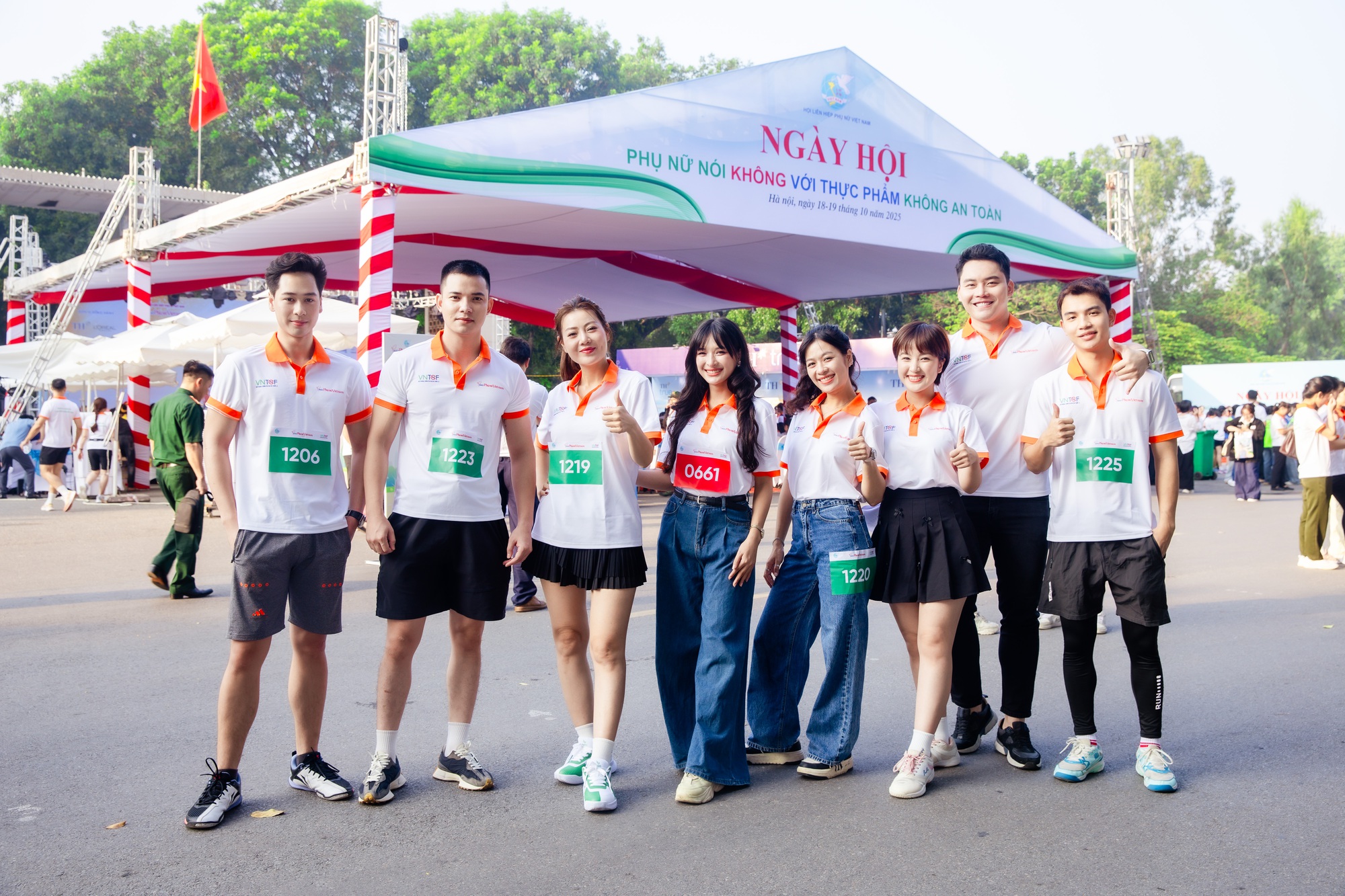 Dàn sao Việt cùng chạy vì môi trường không khói thuốc- Ảnh 2. Dàn sao Việt cùng chạy vì môi trường không khói thuốc- Ảnh 2.