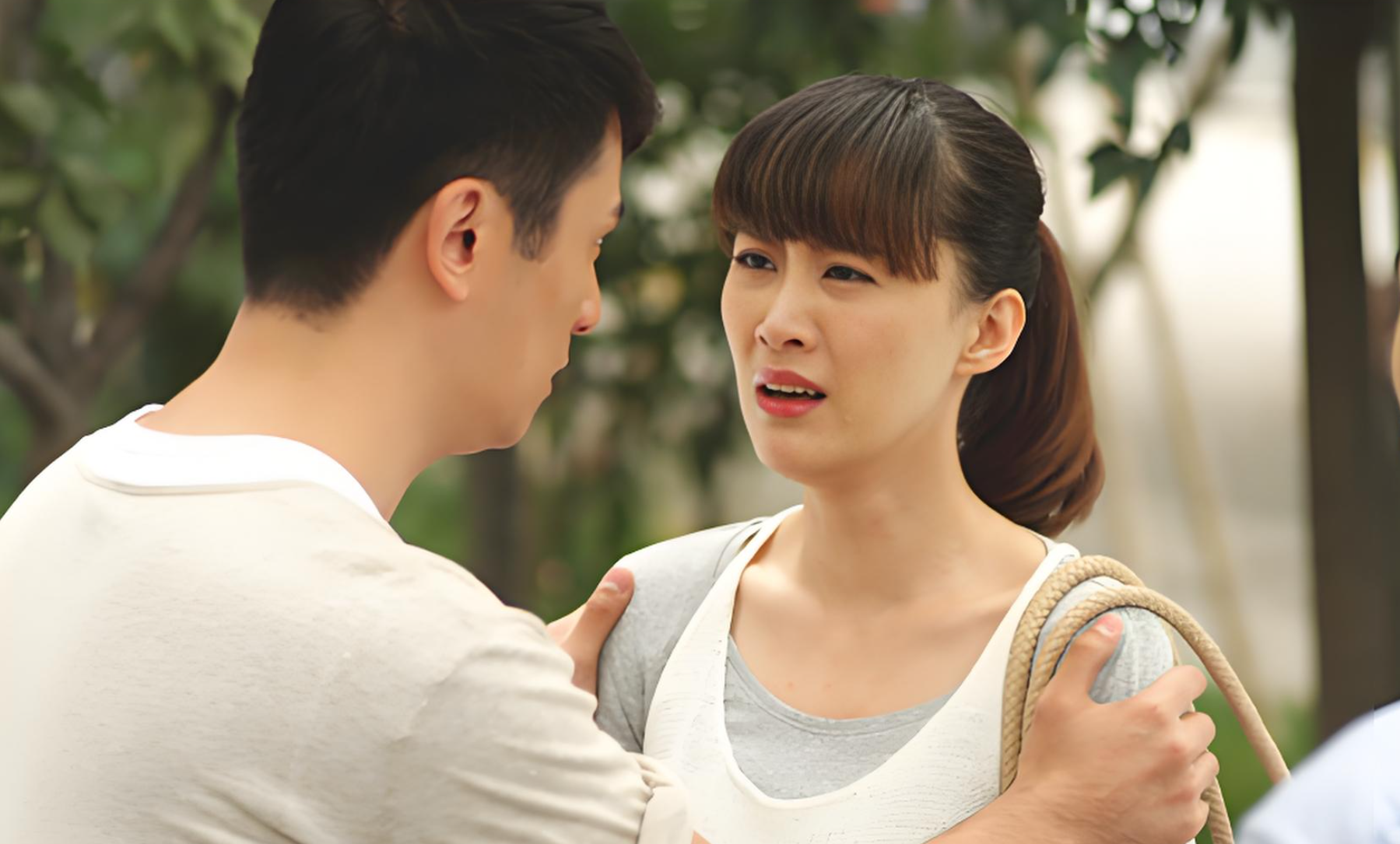 Sau một cuộc họp mặt bạn cũ, vợ tôi trở về trầm ngâm cả buổi rồi đưa ra quyết định khiến tôi hoang mang hoảng hốt- Ảnh 1.