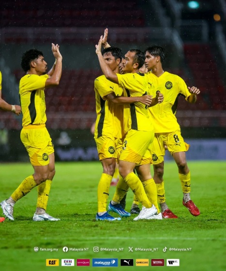 Báo Malaysia cho rằng đội nhà “cay đắng” khi cùng bảng với U22 Việt Nam ở SEA Games - Ảnh 1. Báo Malaysia cho rằng đội nhà “cay đắng” khi cùng bảng với U22 Việt Nam ở SEA Games - Ảnh 1.