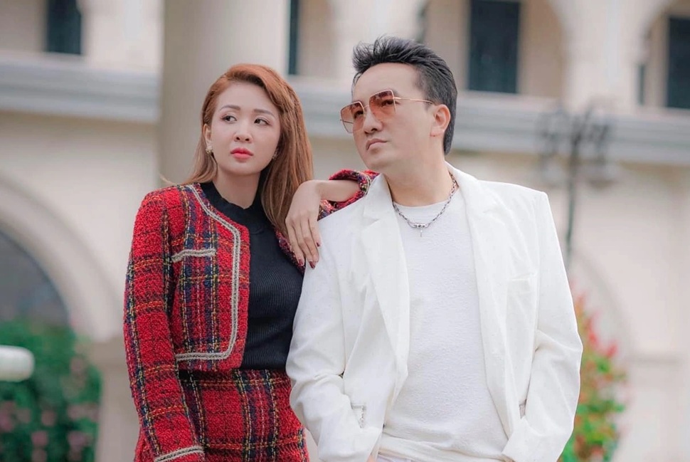 Nam ca sĩ mua cả khách sạn mặt tiền TP.HCM làm nhà: “Tôi như ông vua”- Ảnh 2. Nam ca sĩ mua cả khách sạn mặt tiền TP.HCM làm nhà: “Tôi như ông vua”- Ảnh 2.