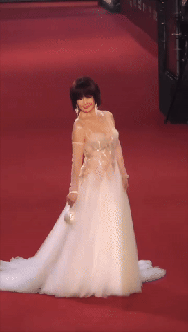 Đây là người thật hay là yêu quái: U80 vẫn trẻ đẹp như mới 40, visual đúng chuẩn sang xịn mịn - Ảnh 3.