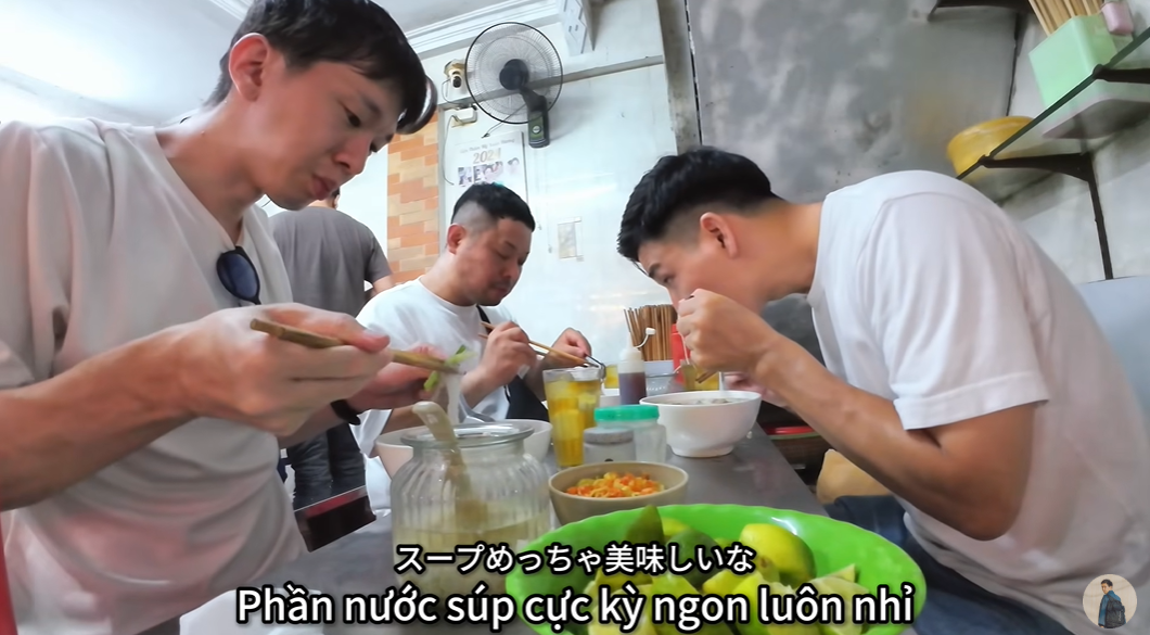 Kh&aacute;ch Nhật ngất ng&acirc;y trước 1 gia vị Việt, phải thốt l&ecirc;n: Si&ecirc;u qu&aacute;, đ&uacute;ng l&agrave; bất ngờ thật- Ảnh 1.